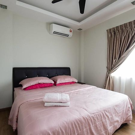 Rusnoor Homestay Bukit Jelutong Shah Alam Eksteriør bilde